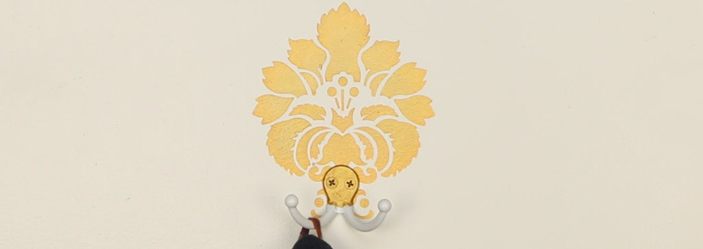 How to Stencil a Damask Motif Wall Hanger